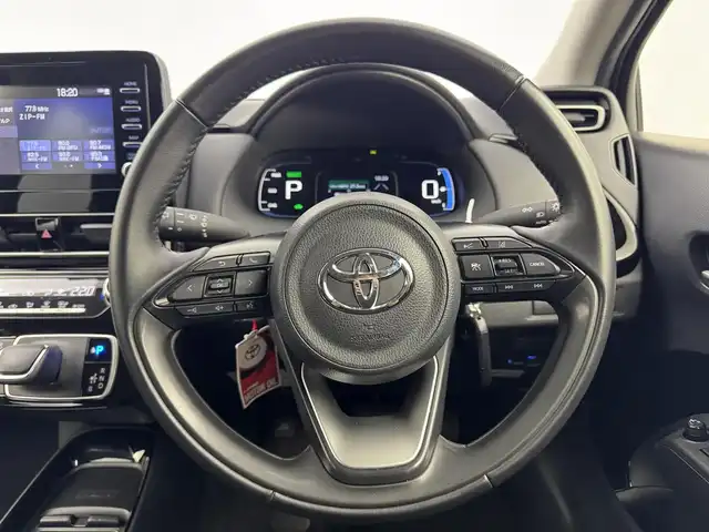 トヨタ アクア G 愛知県 2022(令4)年 4.6万km シルバーM トヨタセーフティーセンス/純正ディスプレイナビ/・Bluetooth/革巻きステアリング/ステアリングリモコン/バックカメラ/ドライブレコーダー/クリアランスソナー　/ビルトインETC/AC100V/スマートキー/プッシュスタート