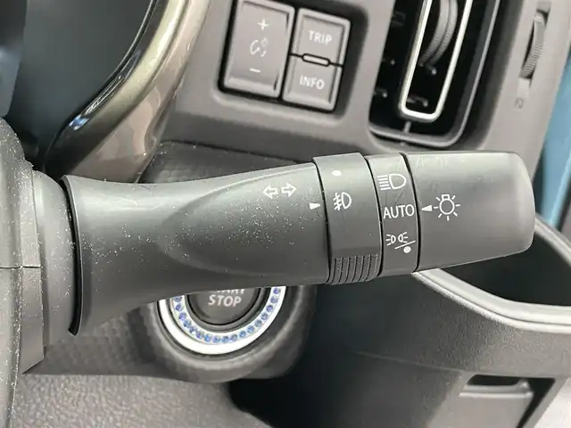 スズキ ハスラー Jスタイル ターボ 滋賀県 2023(令5)年 0.8万km デニムブルー ガンメタリック 2トーン 社外ディスプレイオーディオ/（Bluetooth/CD/DVD/USB）/追従クルーズコントロール/バックカメラ/シートヒーター/ルーフレール/コーナーセンサー/LEDヘッドライト/オートライト/オートハイビーム/純正１５AW/スマートキー/ETC