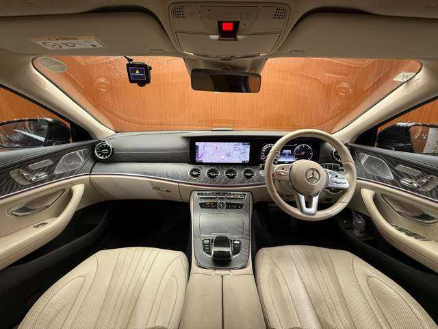 メルセデス・ベンツ ＣＬＳ２２０ｄ スポーツ エクスクルーシブPKG 千葉県 2019(令1)年 4.8万km カバンサイトブルー 白革シート　/ガラスＳＲ　/ＡＣＣ　/ＨＵＤ　/Ｂｕｒｍｅｓｔｅｒサウンド　/ナビ　/ＴＶ　/３６０°Ｂｌｕｅｔｏｏｔｈ接続　/ＣａｒＰｌａｙ　/シートＨ　/ベンチレーション　/電動トランク　/アンビエントライト　/ＲＳＰ