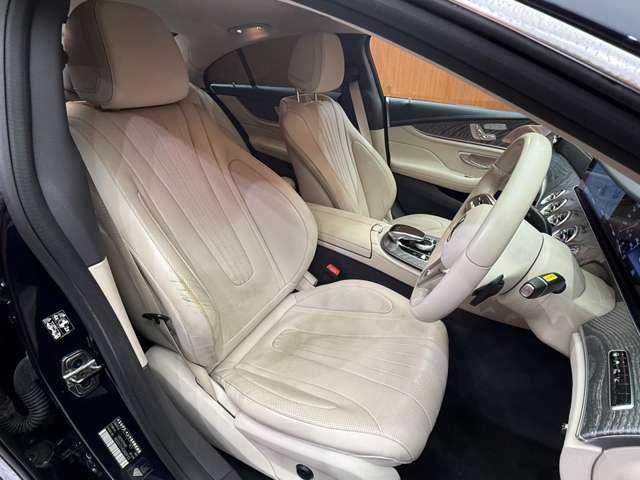 メルセデス・ベンツ ＣＬＳ２２０ｄ スポーツ エクスクルーシブPKG 千葉県 2019(令1)年 4.8万km カバンサイトブルー 白革シート　/ガラスＳＲ　/ＡＣＣ　/ＨＵＤ　/Ｂｕｒｍｅｓｔｅｒサウンド　/ナビ　/ＴＶ　/３６０°Ｂｌｕｅｔｏｏｔｈ接続　/ＣａｒＰｌａｙ　/シートＨ　/ベンチレーション　/電動トランク　/アンビエントライト　/ＲＳＰ