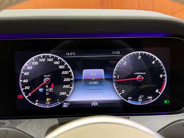 メルセデス・ベンツ ＣＬＳ２２０ｄ スポーツ エクスクルーシブPKG 千葉県 2019(令1)年 4.8万km カバンサイトブルー 白革シート　/ガラスＳＲ　/ＡＣＣ　/ＨＵＤ　/Ｂｕｒｍｅｓｔｅｒサウンド　/ナビ　/ＴＶ　/３６０°Ｂｌｕｅｔｏｏｔｈ接続　/ＣａｒＰｌａｙ　/シートＨ　/ベンチレーション　/電動トランク　/アンビエントライト　/ＲＳＰ