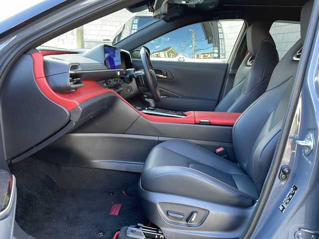 トヨタ クラウン スポーツ RS 神奈川県 2025(令7)年 0.7万km グレー カラーコード2ZQ/ブラック×アッシュ/ワンオーナー/SPORTDESIGN製エアロ/パノラマガラスルーフ/黒革シート/シートベンチレーション/パワーシート/パワーバックドア/純正メーカーナビ/【フルセグTV/BT/USB/Miracast】/パノラミックビューモニター/ナビ連動前後ドラレコ/ワイヤレス充電/ETC2.0/ACC/HUD/LDA/BSM/PCS/PDA/RCTA/後方車両接近告知/RCD/PKSB/純正２１AW/社外ブレーキキャリパー/純正フロアマット/ドアバイザー/デジタルインナーミラー/AC100V電源/スペアキー/新車時保証書/取扱説明書