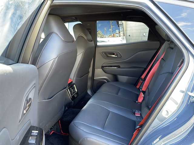 トヨタ クラウン スポーツ RS 神奈川県 2025(令7)年 0.7万km グレー カラーコード2ZQ/ブラック×アッシュ/ワンオーナー/SPORTDESIGN製エアロ/パノラマガラスルーフ/黒革シート/シートベンチレーション/パワーシート/パワーバックドア/純正メーカーナビ/【フルセグTV/BT/USB/Miracast】/パノラミックビューモニター/ナビ連動前後ドラレコ/ワイヤレス充電/ETC2.0/ACC/HUD/LDA/BSM/PCS/PDA/RCTA/後方車両接近告知/RCD/PKSB/純正２１AW/社外ブレーキキャリパー/純正フロアマット/ドアバイザー/デジタルインナーミラー/AC100V電源/スペアキー/新車時保証書/取扱説明書