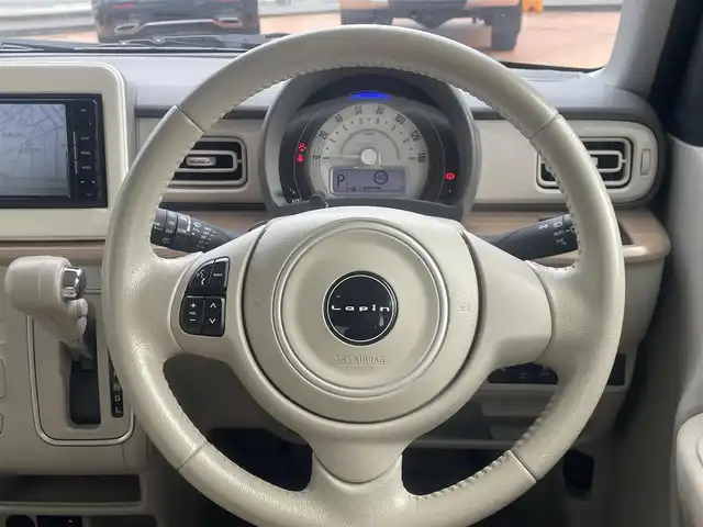 スズキ ラパン X 三重県 2021(令3)年 6万km アーバンブラウンパールメタリック ストラーダメモリナビ/　＊フルセグテレビ/Bluetooth/バックカメラ/セーフティサポート/HIDヘッドランプ/オートライト/ボディ同色電動オート格納ドアミラー/155/65R14タイヤ/　＊14インチアルミホイール/オートエアコン/ナノイー/エコクール/革巻ステアリングホイール/ステアリングスイッチ/シートヒーター（運転席/助手席）/照明付バニティミラー（運転席/助手席）/キーレス/プッシュスタート