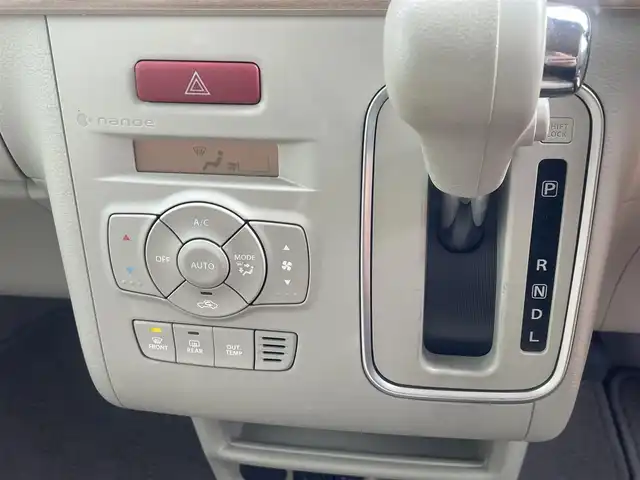 スズキ ラパン X 三重県 2021(令3)年 6万km アーバンブラウンパールメタリック ストラーダメモリナビ/　＊フルセグテレビ/Bluetooth/バックカメラ/セーフティサポート/HIDヘッドランプ/オートライト/ボディ同色電動オート格納ドアミラー/155/65R14タイヤ/　＊14インチアルミホイール/オートエアコン/ナノイー/エコクール/革巻ステアリングホイール/ステアリングスイッチ/シートヒーター（運転席/助手席）/照明付バニティミラー（運転席/助手席）/キーレス/プッシュスタート