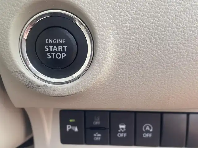 スズキ ラパン X 三重県 2021(令3)年 6万km アーバンブラウンパールメタリック ストラーダメモリナビ/　＊フルセグテレビ/Bluetooth/バックカメラ/セーフティサポート/HIDヘッドランプ/オートライト/ボディ同色電動オート格納ドアミラー/155/65R14タイヤ/　＊14インチアルミホイール/オートエアコン/ナノイー/エコクール/革巻ステアリングホイール/ステアリングスイッチ/シートヒーター（運転席/助手席）/照明付バニティミラー（運転席/助手席）/キーレス/プッシュスタート