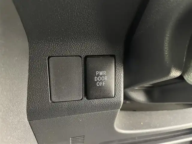 ダイハツ タント カスタム X SAⅡ 富山県 2015(平27)年 7.8万km パールホワイトⅢ 福祉車両/社外SDナビ(CN-HE01D)/(AM/FM/CD/DVD/BT/ipod)/フルセグTV/バックカメラ/衝突軽減システム/クリアランスソナー/レーンキープアシスト/盗難防止装置/横滑り防止装置/両側パワースライドドア/ドライブレコーダー前方/ETC/社外AW付き冬タイヤ4本車載/フロアマット純正/ベンチシート/ドアバイザー/オートライト/フォグランプ/LEDライト/スマートキー×2/取扱説明書/保証書