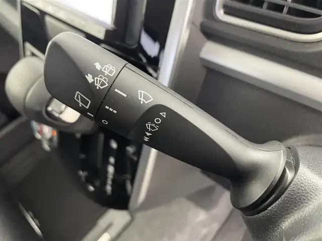 ダイハツ タント カスタム X SAⅡ 富山県 2015(平27)年 7.8万km パールホワイトⅢ 福祉車両/社外SDナビ(CN-HE01D)/(AM/FM/CD/DVD/BT/ipod)/フルセグTV/バックカメラ/衝突軽減システム/クリアランスソナー/レーンキープアシスト/盗難防止装置/横滑り防止装置/両側パワースライドドア/ドライブレコーダー前方/ETC/社外AW付き冬タイヤ4本車載/フロアマット純正/ベンチシート/ドアバイザー/オートライト/フォグランプ/LEDライト/スマートキー×2/取扱説明書/保証書