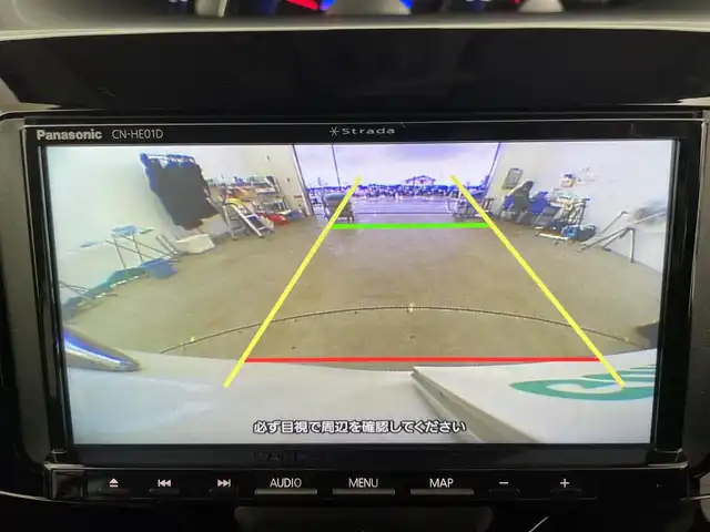 ダイハツ タント カスタム X SAⅡ 富山県 2015(平27)年 7.8万km パールホワイトⅢ 福祉車両/社外SDナビ(CN-HE01D)/(AM/FM/CD/DVD/BT/ipod)/フルセグTV/バックカメラ/衝突軽減システム/クリアランスソナー/レーンキープアシスト/盗難防止装置/横滑り防止装置/両側パワースライドドア/ドライブレコーダー前方/ETC/社外AW付き冬タイヤ4本車載/フロアマット純正/ベンチシート/ドアバイザー/オートライト/フォグランプ/LEDライト/スマートキー×2/取扱説明書/保証書