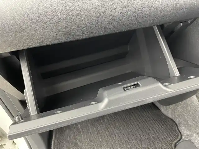 ダイハツ タント カスタム X SAⅡ 富山県 2015(平27)年 7.8万km パールホワイトⅢ 福祉車両/社外SDナビ(CN-HE01D)/(AM/FM/CD/DVD/BT/ipod)/フルセグTV/バックカメラ/衝突軽減システム/クリアランスソナー/レーンキープアシスト/盗難防止装置/横滑り防止装置/両側パワースライドドア/ドライブレコーダー前方/ETC/社外AW付き冬タイヤ4本車載/フロアマット純正/ベンチシート/ドアバイザー/オートライト/フォグランプ/LEDライト/スマートキー×2/取扱説明書/保証書