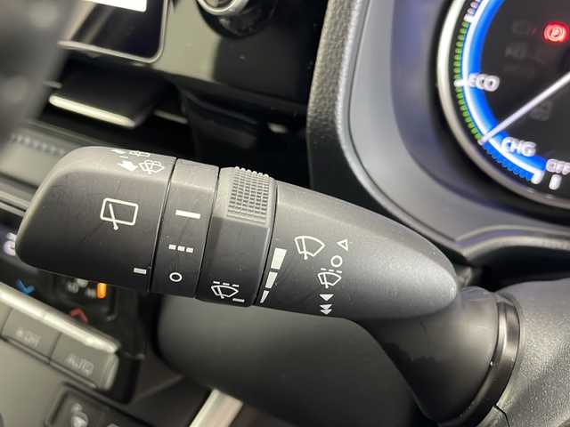 トヨタ ヴォクシー ハイブリッド S－Z 秋田県 2023(令5)年 2.4万km ホワイトパールクリスタルシャイン 4WD/寒冷地仕様/トヨタチームメイト/純正10.5インチナビ/　　CD/DVD/BT/フルセグ/パノラミックビューモニター/フリップダウンモニター/両側パワースライドドア/LEDオートライト/レーダークルーズコントロール/AC100V/シートヒーター/革巻きステアリング/ステアリングスイッチ/クリアランスソナー/純正フロアマット/スマートキー/ETC