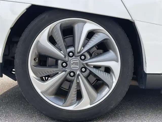 ホンダ クラリティ ＰＨＥＶ EX 宮崎県 2018(平30)年 5.3万km パール 純正ナビ/・フルセグTV・Bluetooth・AM・FM/バックカメラ・サイドカメラ/ビルトインETC/ホンダセンシング/レーダークルーズコントロール/パドルシフト/レーンキープアシスト/LEDヘッドライト/D/N席パワーシート/D席メモリーシート/D/N席シートヒーター/純正フロアマット/純正18インチアルミホイール