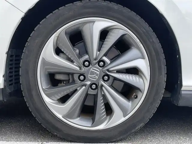 ホンダ クラリティ ＰＨＥＶ EX 宮崎県 2018(平30)年 5.3万km パール 純正ナビ/・フルセグTV・Bluetooth・AM・FM/バックカメラ・サイドカメラ/ビルトインETC/ホンダセンシング/レーダークルーズコントロール/パドルシフト/レーンキープアシスト/LEDヘッドライト/D/N席パワーシート/D席メモリーシート/D/N席シートヒーター/純正フロアマット/純正18インチアルミホイール