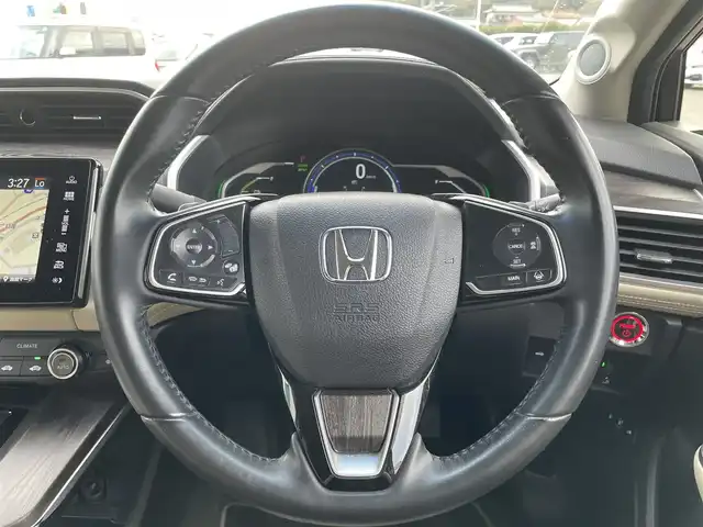 ホンダ クラリティ ＰＨＥＶ EX 宮崎県 2018(平30)年 5.3万km パール 純正ナビ/・フルセグTV・Bluetooth・AM・FM/バックカメラ・サイドカメラ/ビルトインETC/ホンダセンシング/レーダークルーズコントロール/パドルシフト/レーンキープアシスト/LEDヘッドライト/D/N席パワーシート/D席メモリーシート/D/N席シートヒーター/純正フロアマット/純正18インチアルミホイール