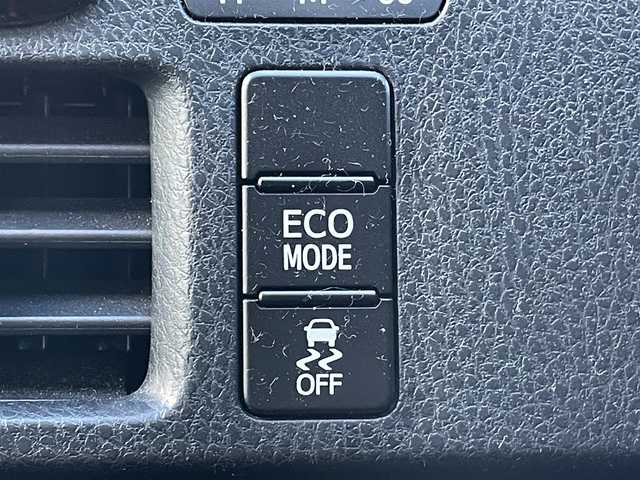 トヨタ ヴォクシー ZS 煌Ⅱ 東京都 2016(平28)年 6.5万km ブラック 純正ナビ　/両側電動ドア　/フルセグＴＶ　/ビルトイン２．０ＥＴＣ　/オートライト　/ＬＥＤヘッド　/スマートキー　/スペアキー　/バックカメラ　/Ｂｌｕｅｔｏｏｔｈ　/DVD再生　/レーンキープ　/衝突被害軽減　/禁煙