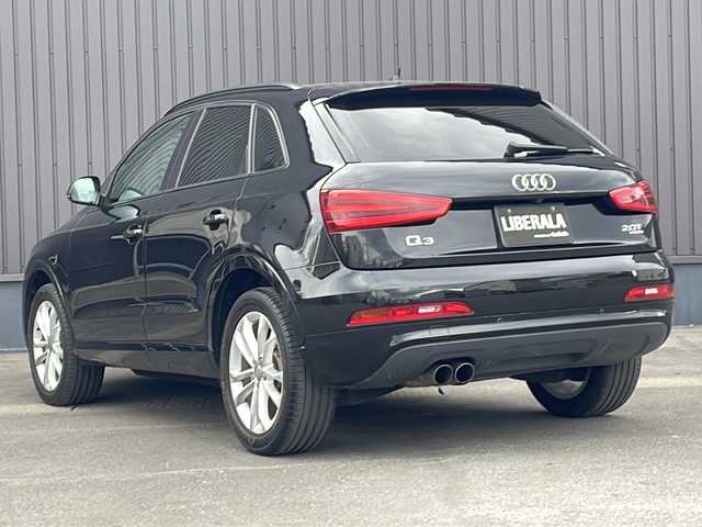 アウディ Ｑ３ 2．0 TFSI クワトロ 青森県 2012(平24)年 13.8万km 黒 ・4WD/・ターボ/・純正HDDナビ/(DVD/CD/フルセグTV)/・バックカメラ/・プッシュスタート/・革巻きステア/ノブ/・ステアリングスイッチ/・前後コーナーセンサー/・キセノンヘッドライト/・オートライト/・ヘットライトウオッシャー/・フォグランプ/・電動格納ミラー/・ミラーヒーター/・純正18インチアルミホイール/・シルバールーフレール/・ウインカーミラー/・W/サイド/カーテンエアバッグ/・ABS/・キーレス/・取説
