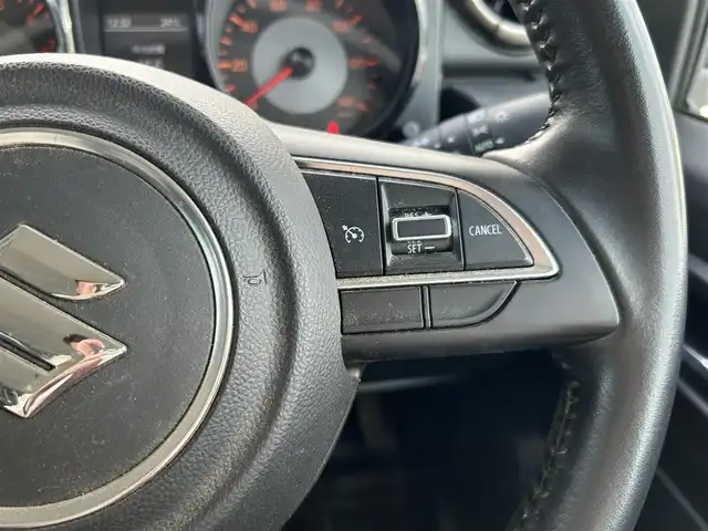 スズキ ジムニー XC 愛知県 2021(令3)年 1.8万km ミディアムグレー ワンオーナー/社外メモリナビ/フルセグテレビ/バックカメラ/ウィンカーミラー/クルーズコントロール/ドアバイザー/プッシュスタート/シートヒーター/レザーステアリング/レーンキープ/衝突軽減ブレーキ
