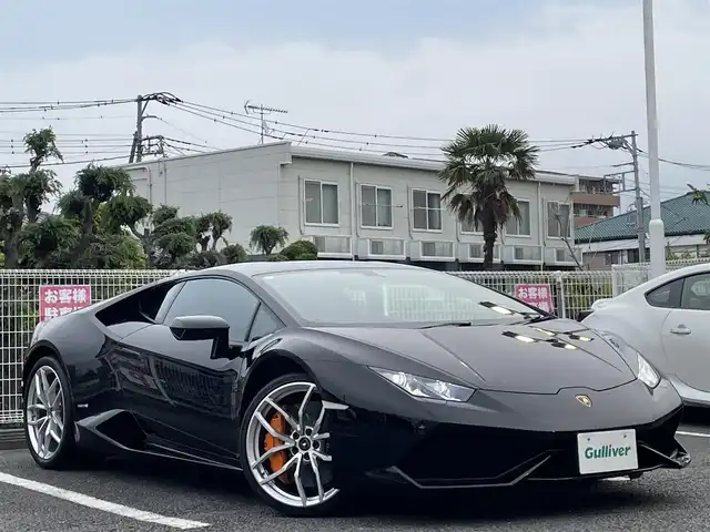 ランボルギーニ ウラカン LP610－4 静岡県 2017(平29)年 0.8万km 黒 ~希少右ハンドル車~/ユーザー買取車両/純正メーター一体型ナビ/純正LEDヘッドライト/純正20インチAW/エレクトロメカニカルパーキングブレーキ/Start＆Stopシステム/パドルシフト/ETC/バックカメラ/ハーフレザーシート/シートヒーター/パワーシート/フロントドライブリフティングシステム/点検整備記録簿/・2018/7/3/・2019/8/1/・2020/7/8/・2021/8/7/・2023/7/31/・2024/7/31/新車時保証書/取扱説明書/スペアキー×１