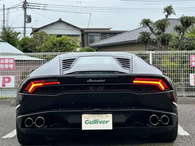 ランボルギーニ ウラカン LP610－4 静岡県 2017(平29)年 0.8万km 黒 ~希少右ハンドル車~/ユーザー買取車両/純正メーター一体型ナビ/純正LEDヘッドライト/純正20インチAW/エレクトロメカニカルパーキングブレーキ/Start＆Stopシステム/パドルシフト/ETC/バックカメラ/ハーフレザーシート/シートヒーター/パワーシート/フロントドライブリフティングシステム/点検整備記録簿/・2018/7/3/・2019/8/1/・2020/7/8/・2021/8/7/・2023/7/31/・2024/7/31/新車時保証書/取扱説明書/スペアキー×１