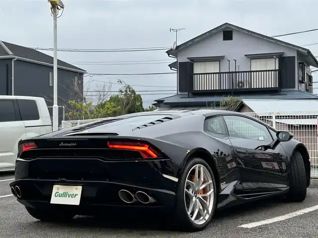 ランボルギーニ ウラカン LP610－4 静岡県 2017(平29)年 0.8万km 黒 ~希少右ハンドル車~/ユーザー買取車両/純正メーター一体型ナビ/純正LEDヘッドライト/純正20インチAW/エレクトロメカニカルパーキングブレーキ/Start＆Stopシステム/パドルシフト/ETC/バックカメラ/ハーフレザーシート/シートヒーター/パワーシート/フロントドライブリフティングシステム/点検整備記録簿/・2018/7/3/・2019/8/1/・2020/7/8/・2021/8/7/・2023/7/31/・2024/7/31/新車時保証書/取扱説明書/スペアキー×１