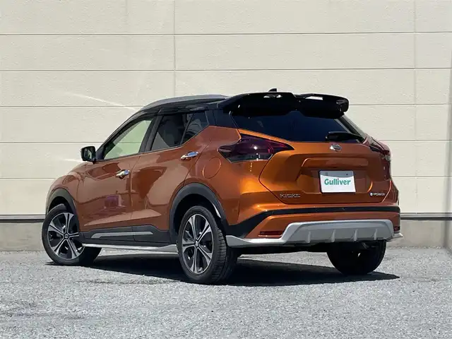日産 キックス X ツートーンインテリアED 茨城県 2020(令2)年 3.2万km プレミアムホライズンオレンジ/ピュアブラック 2トーン 革巻きステアリング/ステアリングヒーター/ステアリングスイッチ/純正９インチナビ/プロパイロット/デジタルインナーミラー/アラウンドビューモニター/革シート/シートヒーター/LEDヘッドライト/電子式パーキング/純正ドライブレコーダー/ETC/衝突軽減ブレーキ
