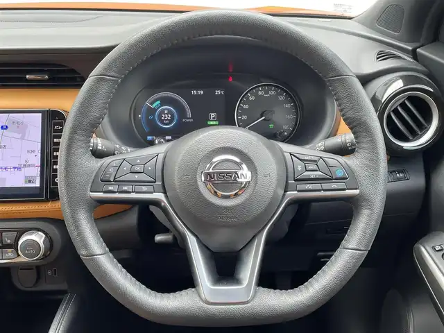 日産 キックス X ツートーンインテリアED 茨城県 2020(令2)年 3.2万km プレミアムホライズンオレンジ/ピュアブラック 2トーン 革巻きステアリング/ステアリングヒーター/ステアリングスイッチ/純正９インチナビ/プロパイロット/デジタルインナーミラー/アラウンドビューモニター/革シート/シートヒーター/LEDヘッドライト/電子式パーキング/純正ドライブレコーダー/ETC/衝突軽減ブレーキ