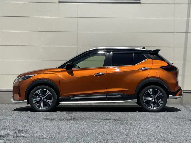 日産 キックス X ツートーンインテリアED 茨城県 2020(令2)年 3.2万km プレミアムホライズンオレンジ/ピュアブラック 2トーン 革巻きステアリング/ステアリングヒーター/ステアリングスイッチ/純正９インチナビ/プロパイロット/デジタルインナーミラー/アラウンドビューモニター/革シート/シートヒーター/LEDヘッドライト/電子式パーキング/純正ドライブレコーダー/ETC/衝突軽減ブレーキ