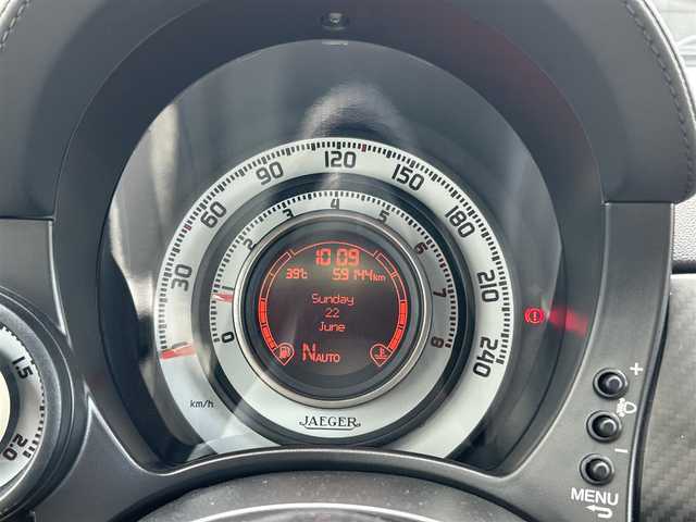アバルト ６９５ エディツィオーネ マセラティ 新潟県 2013(平25)年 6万km パープル JBL/社外ナビ/(AM/FM/CD/DVD/BT/フルセグ)/バックカメラ/ETC/パドルシフト/レーダー探知機(GWR83sda)/レザーシート/革巻きステアリング/ステアリングスイッチ/HIDヘッドライト/フォグランプ/リモコンキー/オープン可能/幌をブラックに塗装/カラーコード：１４２/カラー名：ポンテヴェッキオボルドー