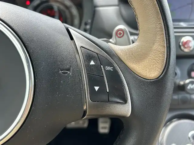 アバルト ６９５ エディツィオーネ マセラティ 新潟県 2013(平25)年 6万km パープル JBL/社外ナビ/(AM/FM/CD/DVD/BT/フルセグ)/バックカメラ/ETC/パドルシフト/レーダー探知機(GWR83sda)/レザーシート/革巻きステアリング/ステアリングスイッチ/HIDヘッドライト/フォグランプ/リモコンキー/オープン可能/幌をブラックに塗装/カラーコード：１４２/カラー名：ポンテヴェッキオボルドー