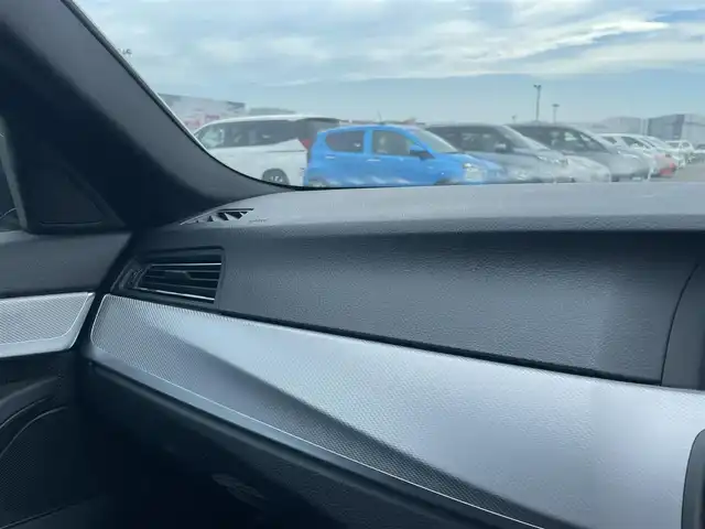 ＢＭＷ ５２３ｄ Mスポーツ 千葉県 2015(平27)年 9.9万km アルピンホワイトⅢ ユーザー買取車両/純正ナビ/・BT/DVD/CD/USB/バックカメラ/クリアランスソナー/ステアリングスイッチ/パドルシフト/ETC2.0/HIDヘッドライト/オートライト/フォグライト/バックフォグ/スマートキー/プッシュスタート/電動パーキングブレーキ