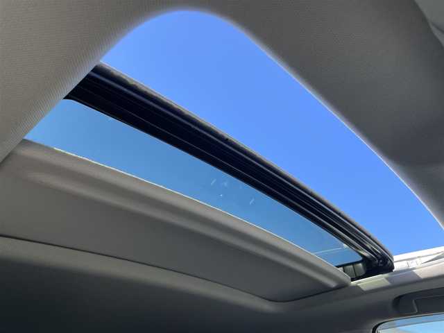 ホンダ アコード EX 埼玉県 2021(令3)年 4.8万km ルナシルバーM 純正ナビ/USB接続/ワイアレス充電/ACC（レーダークルコン）/HUD/レザーシート/サンルーフ/バックカメラ/ETC/パワーシート/スペアキーあり