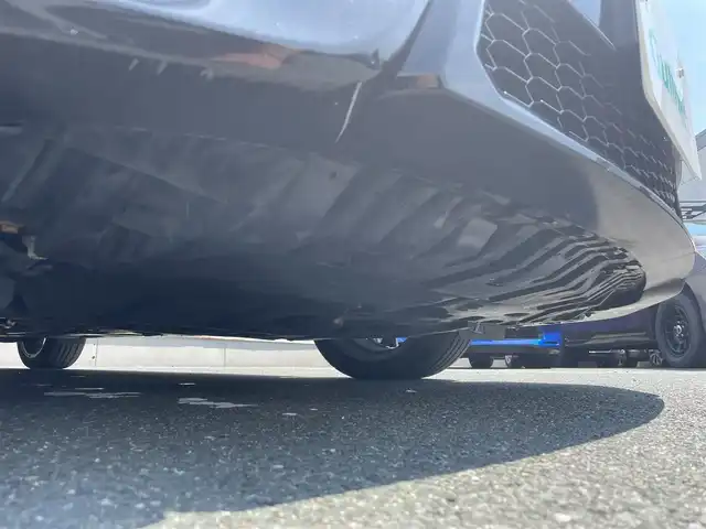 トヨタ オーリス RS 愛知県 2016(平28)年 5.1万km ブラックマイカ ・純正SDメモリーナビ/・バックカメラ/・フルセグTV/・CD/DVD再生/・ETC2.0/・ミュージックサーバー（SD録音）/・Bluetooth/USB/HDMI接続/・純正フロアマット/・純正17インチアルミホイール/・LEDヘッドライト/・衝突軽減ブレーキ/・レーンキープアシスト/・横滑り防止装置/・スマートキー/・プッシュスタート
