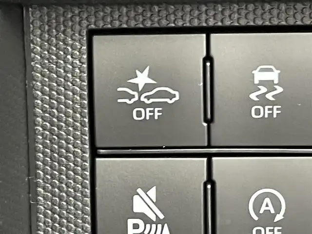 ダイハツ タフト G ダーククロムベンチャー 群馬県 2025(令7)年 0.1千km クロムグレーメタリック 届出済未使用車/登録時走行9km/ガラスルーフ/シートヒーター前席/アイドリングストップ/スマートアシスト/衝突警報機能/衝突回避支援ブレーキ機能/ブレーキ制御付誤発進抑制機能/車線逸脱警報機能/路外逸脱警報機能/ふらつき警報/先行車発進お知らせ機能/標識認識機能/全車速追従機能付オートクルーズコントロール/レーンキープコントロール/オートハイビーム/アダプティブドライビングビーム/電動パーキングブレーキ/オートブレーキホールド/LEDヘッドライト/フォグライト