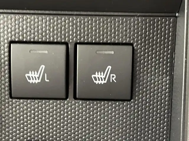 ダイハツ タフト G ダーククロムベンチャー 群馬県 2025(令7)年 0.1千km クロムグレーメタリック 届出済未使用車/登録時走行9km/ガラスルーフ/シートヒーター前席/アイドリングストップ/スマートアシスト/衝突警報機能/衝突回避支援ブレーキ機能/ブレーキ制御付誤発進抑制機能/車線逸脱警報機能/路外逸脱警報機能/ふらつき警報/先行車発進お知らせ機能/標識認識機能/全車速追従機能付オートクルーズコントロール/レーンキープコントロール/オートハイビーム/アダプティブドライビングビーム/電動パーキングブレーキ/オートブレーキホールド/LEDヘッドライト/フォグライト