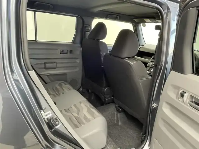 ダイハツ タフト G ダーククロムベンチャー 群馬県 2025(令7)年 0.1千km クロムグレーメタリック 届出済未使用車/登録時走行9km/ガラスルーフ/シートヒーター前席/アイドリングストップ/スマートアシスト/衝突警報機能/衝突回避支援ブレーキ機能/ブレーキ制御付誤発進抑制機能/車線逸脱警報機能/路外逸脱警報機能/ふらつき警報/先行車発進お知らせ機能/標識認識機能/全車速追従機能付オートクルーズコントロール/レーンキープコントロール/オートハイビーム/アダプティブドライビングビーム/電動パーキングブレーキ/オートブレーキホールド/LEDヘッドライト/フォグライト