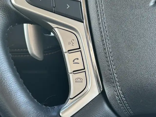 三菱 デリカＤ：５ ジャスパー 道東・釧路十勝 2023(令5)年 1.3万km グラファイトグレーメタリック/ブラックマイカ パートタイム４WD/純正ナビ/（CD/DVD/BT/ラジオ）/バックカメラ/全方位カメラ/両側パワースライドドア/パワーバックドア/アクティブクルーズコントロール/ステアリングスイッチ/ステアリングヒーター/パドルシフト/プッシュスタート/アイドリングストップ/スマートキー/ビルトインETC/ドライブレコーダー/パワーシート/シートヒーター/純正AW付夏タイヤ/オートブレーキホールド/横滑り防止装置/レーンキープアシスト/盗難防止装置/オートライト/オートハイビーム/衝突軽減システム