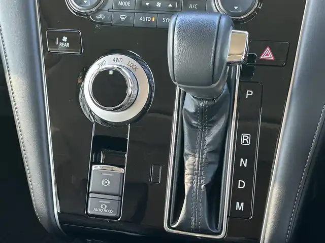 三菱 デリカＤ：５ ジャスパー 道東・釧路十勝 2023(令5)年 1.3万km グラファイトグレーメタリック/ブラックマイカ パートタイム４WD/純正ナビ/（CD/DVD/BT/ラジオ）/バックカメラ/全方位カメラ/両側パワースライドドア/パワーバックドア/アクティブクルーズコントロール/ステアリングスイッチ/ステアリングヒーター/パドルシフト/プッシュスタート/アイドリングストップ/スマートキー/ビルトインETC/ドライブレコーダー/パワーシート/シートヒーター/純正AW付夏タイヤ/オートブレーキホールド/横滑り防止装置/レーンキープアシスト/盗難防止装置/オートライト/オートハイビーム/衝突軽減システム