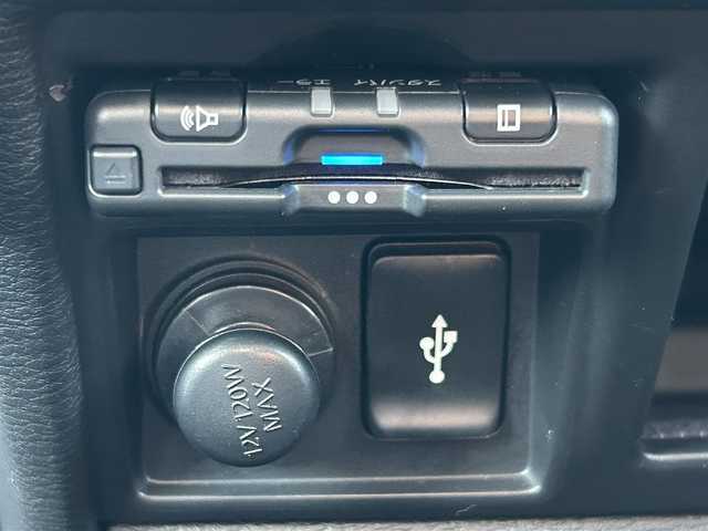 三菱 デリカＤ：５ ジャスパー 道東・釧路十勝 2023(令5)年 1.3万km グラファイトグレーメタリック/ブラックマイカ パートタイム４WD/純正ナビ/（CD/DVD/BT/ラジオ）/バックカメラ/全方位カメラ/両側パワースライドドア/パワーバックドア/アクティブクルーズコントロール/ステアリングスイッチ/ステアリングヒーター/パドルシフト/プッシュスタート/アイドリングストップ/スマートキー/ビルトインETC/ドライブレコーダー/パワーシート/シートヒーター/純正AW付夏タイヤ/オートブレーキホールド/横滑り防止装置/レーンキープアシスト/盗難防止装置/オートライト/オートハイビーム/衝突軽減システム