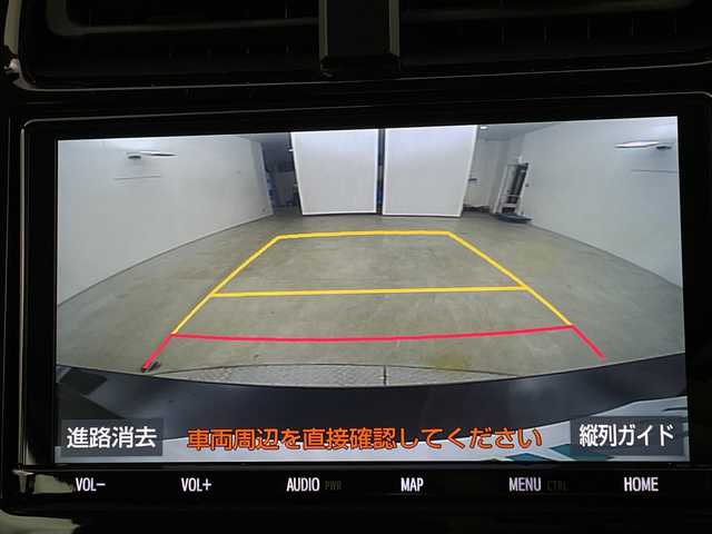 トヨタ プリウス S ツーリングセレクション 新潟県 2020(令2)年 7.3万km アティチュードブラックマイカ ワンオーナー/メモリナビ/CD/フルセグテレビ/バックカメラ/アイドリングストップ/ウィンカーミラー/追従クルーズコントロール/ETC/レザーステアリング/HDMI