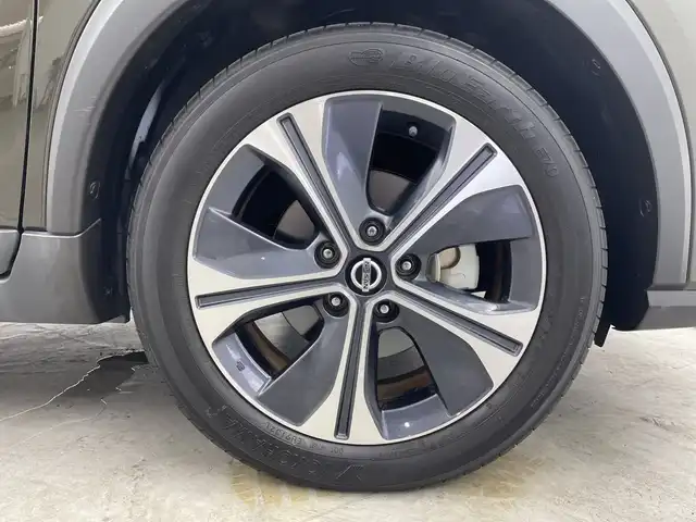 日産 キックス X ツートーンインテリアED 群馬県 2021(令3)年 4.4万km チタニウムカーキ プロパイロット　純正９型ナビ　フルセグＴＶ　全周囲カメラ デジタルインナーミラー シートヒーター　ステアリングヒーター　衝突被害軽減ブレーキ　レーンアシスト 前後ドラレコ　ＥＴＣ　スマートキー　禁煙