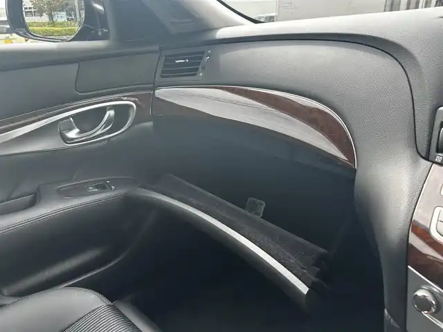 日産 フーガ ハイブリッド 福島県 2020(令2)年 3.7万km ダークブルー 純正ナビ/「TV・CD・FM・AM」/クルーズコントロール/レーンキープアシスト/前後ドライブレコーダー/ビルトインETC/アラウンドビューカメラ/バックカメラ/純正18インチアルミホイール/純正フロアマット/シートポジションメモリー/パワーシート/助手席オットマン機構/LEDヘッドライト