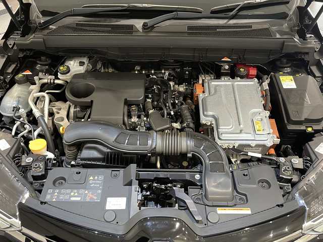 ルノー ルノー アルカナ RSライン E-テックハイブリッド 新潟県 2022(令4)年 2.2万km 黒 アダプティブクルーズコントロール/レーンセンタリングアシスト（車線中央維持支援）/レーンキープアシスト（車線逸脱防止支援）/レーンデパーチャーワーニング（車線逸脱警報）/アクティブエマージェンシーブレーキ（衝突被害軽減ブレーキ）歩行者・自動車検知機能付き/トラフィックサインレコグニション（交通標識認識）/ブラインドスポットモニター/パーキングセンサー全方位/アンビエントライト/10.2インチフルデジタルインストゥルメントパネル/Bluetooth/USB×２/オートホールド/ハーフレザー/シートヒーター/ステアリングヒーター/パワーシート