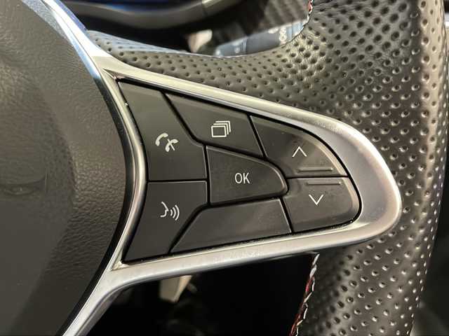 ルノー ルノー アルカナ RSライン E-テックハイブリッド 新潟県 2022(令4)年 2.2万km 黒 アダプティブクルーズコントロール/レーンセンタリングアシスト（車線中央維持支援）/レーンキープアシスト（車線逸脱防止支援）/レーンデパーチャーワーニング（車線逸脱警報）/アクティブエマージェンシーブレーキ（衝突被害軽減ブレーキ）歩行者・自動車検知機能付き/トラフィックサインレコグニション（交通標識認識）/ブラインドスポットモニター/パーキングセンサー全方位/アンビエントライト/10.2インチフルデジタルインストゥルメントパネル/Bluetooth/USB×２/オートホールド/ハーフレザー/シートヒーター/ステアリングヒーター/パワーシート