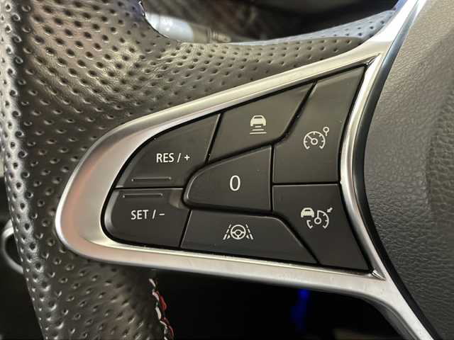 ルノー ルノー アルカナ RSライン E-テックハイブリッド 新潟県 2022(令4)年 2.2万km 黒 アダプティブクルーズコントロール/レーンセンタリングアシスト（車線中央維持支援）/レーンキープアシスト（車線逸脱防止支援）/レーンデパーチャーワーニング（車線逸脱警報）/アクティブエマージェンシーブレーキ（衝突被害軽減ブレーキ）歩行者・自動車検知機能付き/トラフィックサインレコグニション（交通標識認識）/ブラインドスポットモニター/パーキングセンサー全方位/アンビエントライト/10.2インチフルデジタルインストゥルメントパネル/Bluetooth/USB×２/オートホールド/ハーフレザー/シートヒーター/ステアリングヒーター/パワーシート