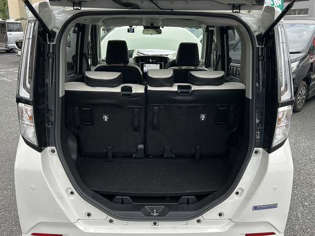 トヨタ ルーミー カスタムG 大阪府 2021(令3)年 2.5万km パールホワイトⅢ ワンオーナー/両側パワースライドドア/レーダークルコン/マルチテレインモニター/コーナーセンサー/前席シートヒーター/純正9インチSDナビ/　CD.DVD.BT.フルセグTV/スマートキー×2/プッシュスタート/TZドライブレコーダー/ビルトインETC/純正フロアマット/保証書.取説