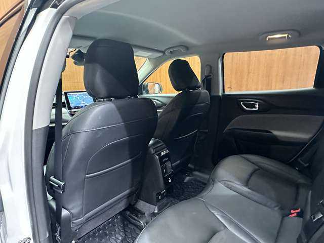 クライスラー・ジープ ジープ コンパス ロンジチュード 4×4 千葉県 2021(令3)年 3.9万km ブライトホワイトクリアコート 1オーナー　/ACC　/純正ナビ　/バックカメラ　/パーキングアシスト　/レーンアシスト　/電動パーキングブレーキ　/LEDヘッドライト　/オートライト　　/ETC　/ドライブレコーダー　/純正17インチAW　/4WD