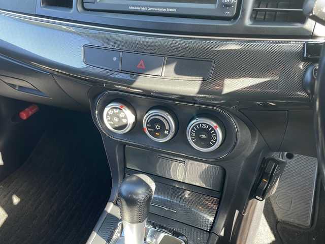 三菱 ギャラン フォルティス スポーツバック スポーツ 岩手県 2008(平20)年 11万km シルキーホワイト 純正ＨＤＤナビ　バックカメラ　ＣＤ／ＤＶＤ再生　ＴＶ　クルーズコントロール　パドルシフト　ステアリングスイッチ　１２Ｖソケット　スマートキー　スペアタイヤ　ＨＩＤオートライト　１６インチＡＷ