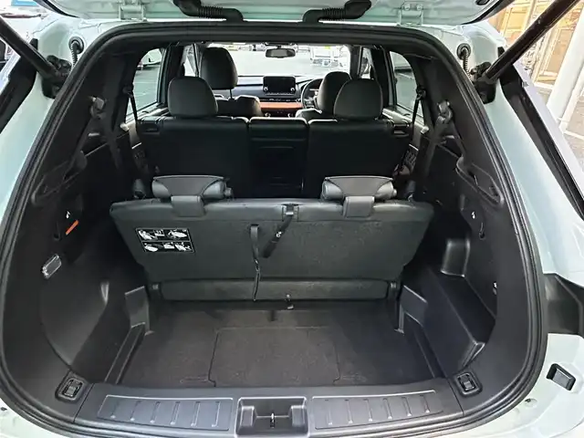 三菱 アウトランダー ＰＨＥＶ P 千葉県 2022(令4)年 3万km ホワイトダイヤモンド ディーラーオプションナビ/(フルセグTV/Bluetooth/AM/FM)/BOSEスピーカー/ワンオーナー/Apple Carplay/全方位カメラ/前後ドライブレコーダー/前席パワーシート/全席シートヒーター/電動リアゲート/ブラインドスポットモニター/レーダークルーズコントロール/ETC2.0/4WD/ルーフレール/ステアリングヒーター/パドルシフト/ステアリングスイッチ/レザーシート/純正アルミホイール/純正フロアマット/純正LEDヘッドライト/前後コーナーセンサー/レーンキープアシスト/衝突軽減ブレーキ/横滑り防止装置/USB入力端子/オートライト/スマートキー/スペアキー/プッシュエンジンスタート