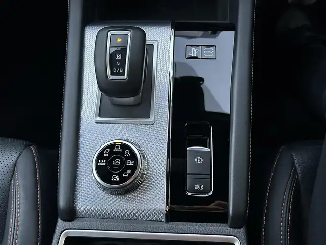 三菱 アウトランダー ＰＨＥＶ P 千葉県 2022(令4)年 3万km ホワイトダイヤモンド ディーラーオプションナビ/(フルセグTV/Bluetooth/AM/FM)/BOSEスピーカー/ワンオーナー/Apple Carplay/全方位カメラ/前後ドライブレコーダー/前席パワーシート/全席シートヒーター/電動リアゲート/ブラインドスポットモニター/レーダークルーズコントロール/ETC2.0/4WD/ルーフレール/ステアリングヒーター/パドルシフト/ステアリングスイッチ/レザーシート/純正アルミホイール/純正フロアマット/純正LEDヘッドライト/前後コーナーセンサー/レーンキープアシスト/衝突軽減ブレーキ/横滑り防止装置/USB入力端子/オートライト/スマートキー/スペアキー/プッシュエンジンスタート