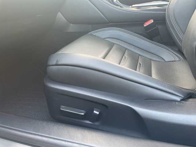 レクサス ＲＣ 350 Fスポーツ 宮崎県 2019(平31)年 3.2万km ホワイトノーヴァガラスフレーク オプションオレンジキャリパー　オプション３眼ＬＥＤ　純正ナビ　/フルセグＴＶ　バックカメラ　ＥＴＣ　ＢＳＭ　クリアランスソナー　/レザーシート　レーダークルーズ　ＥＴＣ　純正１９インチアルミ